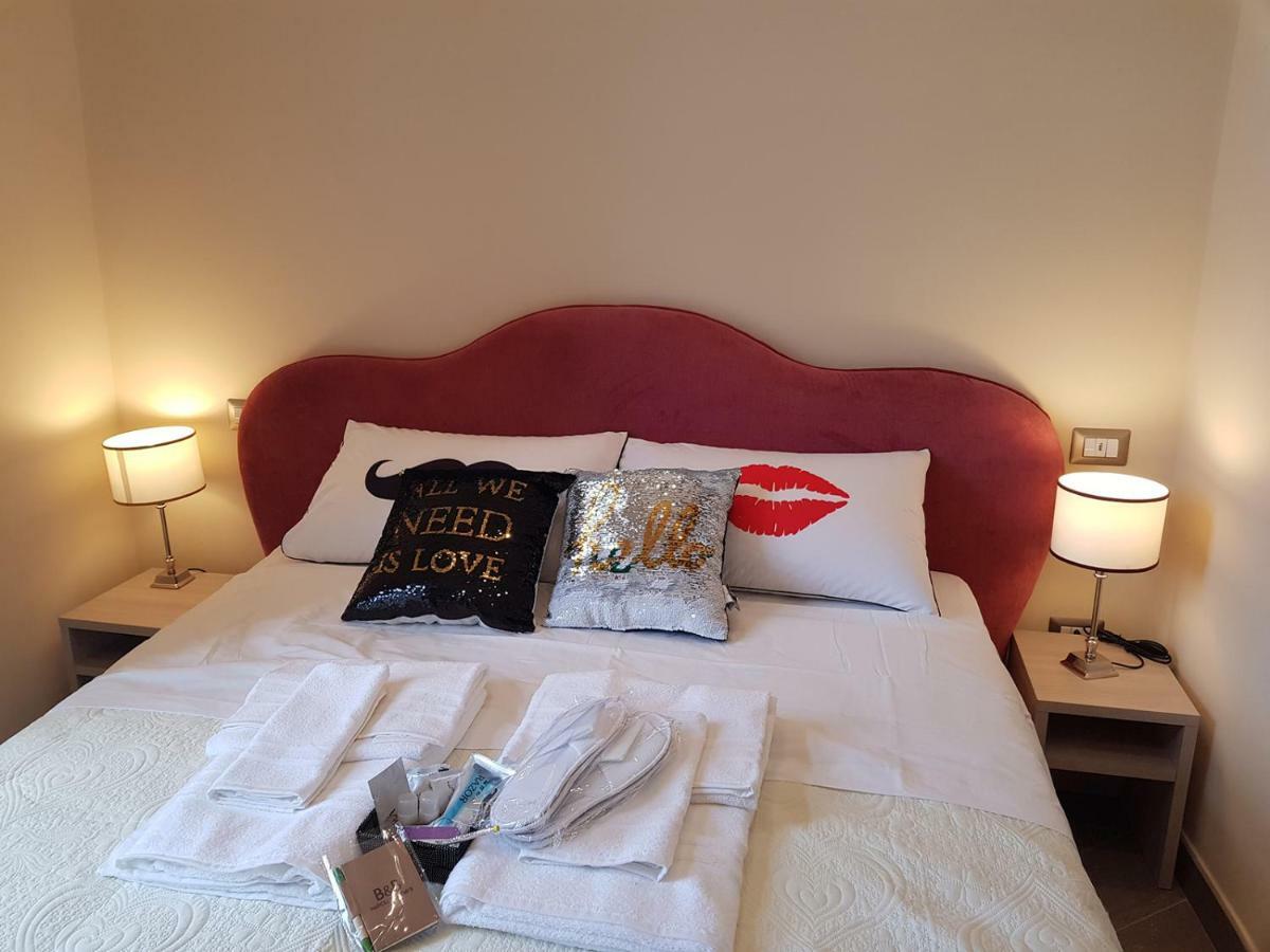 B&B Napoli Holidays 外观 照片