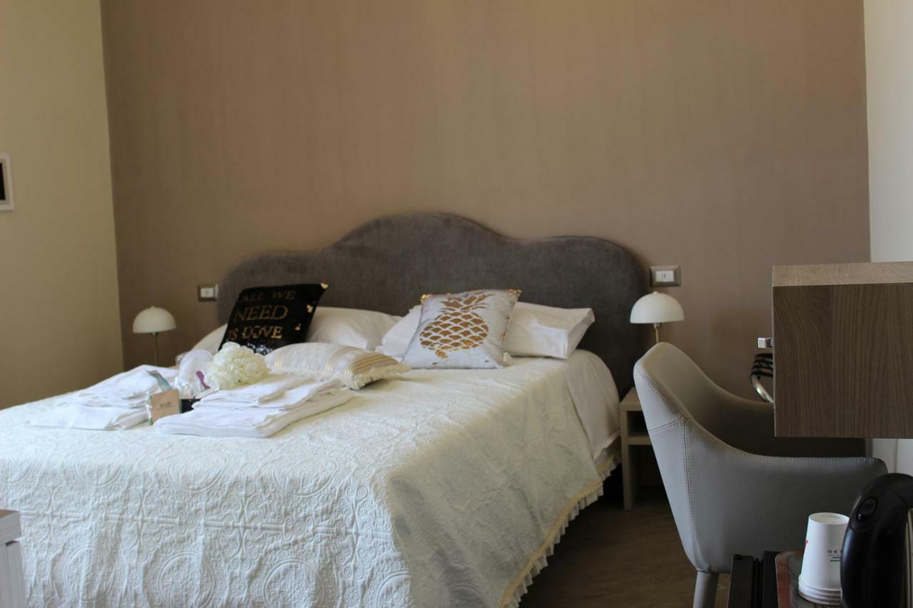 B&B Napoli Holidays 外观 照片